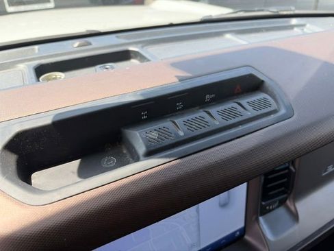 Used 2023 Ford Bronco Outer Banks AWD/4WD image 74