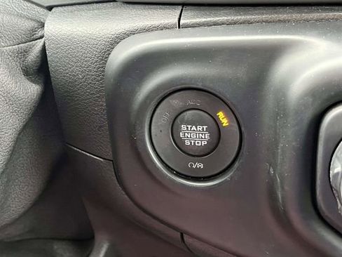 Used 2021 Jeep Wrangler Unlimited Sport image 31