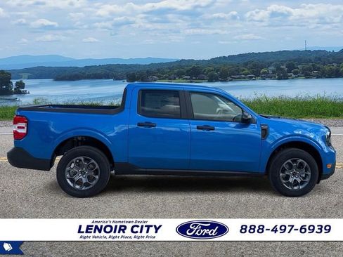 New 2025 Ford Maverick XLT w/ XLT Luxury Package FWD image 8