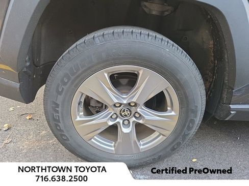 Used 2023 Toyota RAV4 XLE image 3