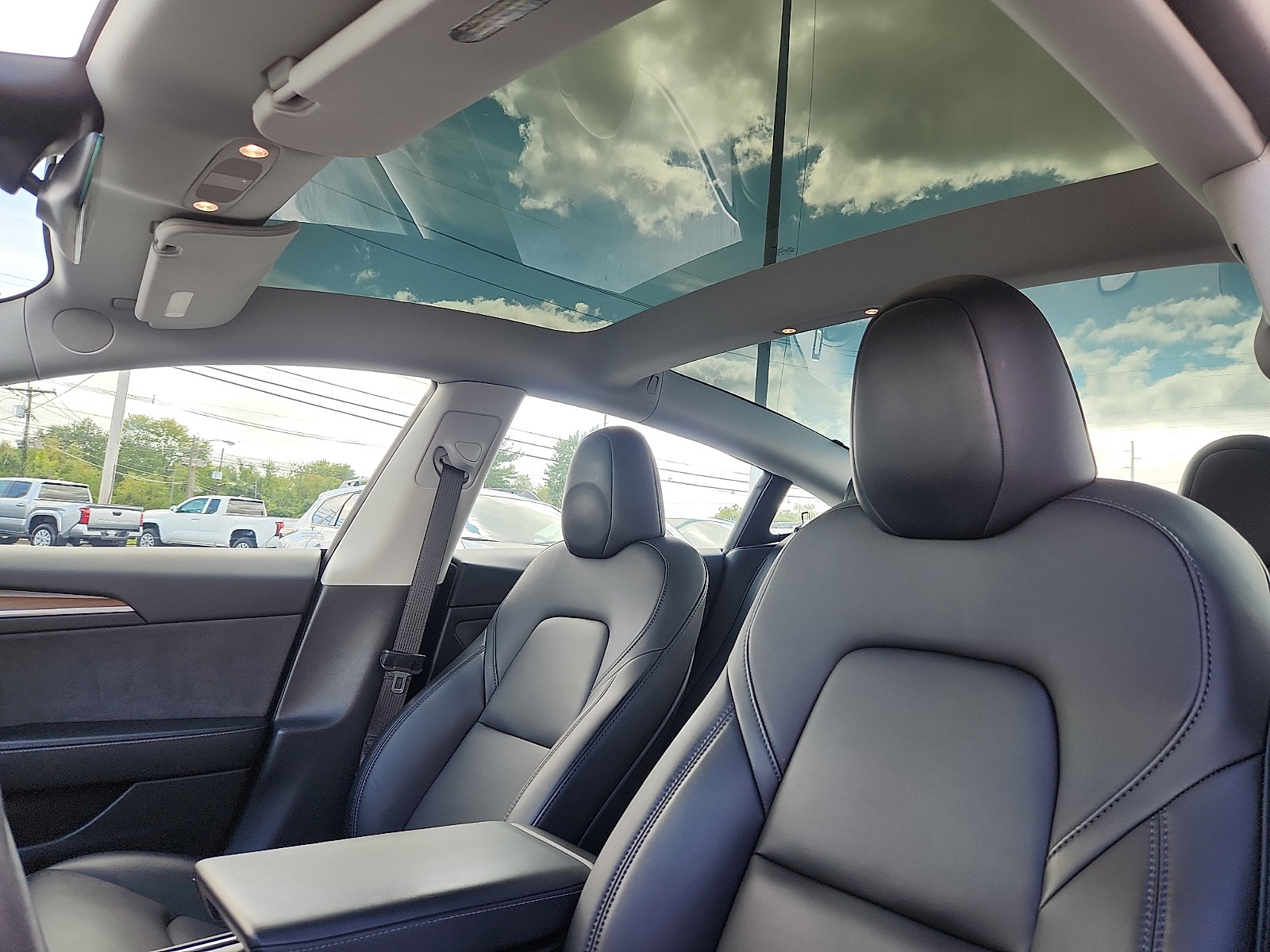 Used 2023 Tesla Model 3 Standard Range RWD image 16