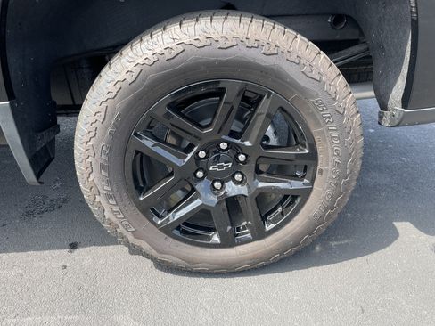 Used 2026 Chevrolet Silverado 1500 LT Trail Boss w/ LT Trail Boss Premium Package AWD/4WD image 29
