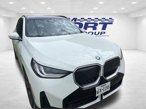 Used 2025 BMW X3 xDrive30i w/ Premium Package AWD/4WD image 4
