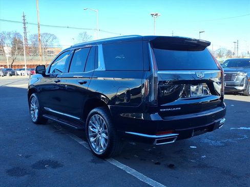 Certified 2023 Cadillac Escalade Premium Luxury image 7