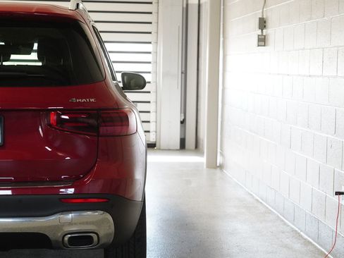 New 2026 Mercedes-Benz GLB 250 4MATIC image 13