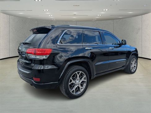 Used 2020 Jeep Grand Cherokee Overland image 3