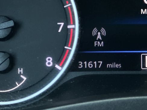 Used 2022 Nissan Sentra SR w/ Lighting Package image 23