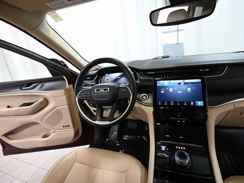 Used 2021 Jeep Grand Cherokee L Limited w/ MOPAR Finishing Package image 32