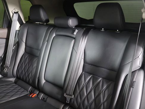 Used 2023 Nissan Rogue Platinum image 32