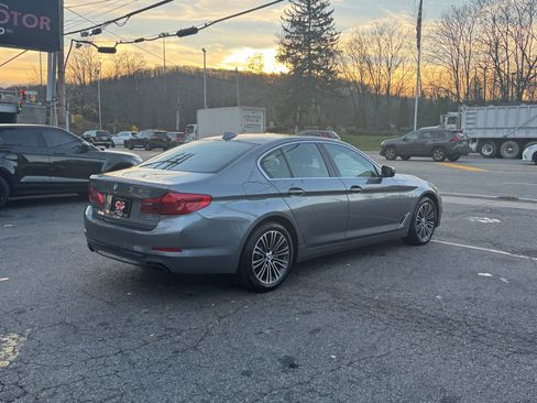Used 2019 BMW 540i xDrive w/ Executive Package image 5