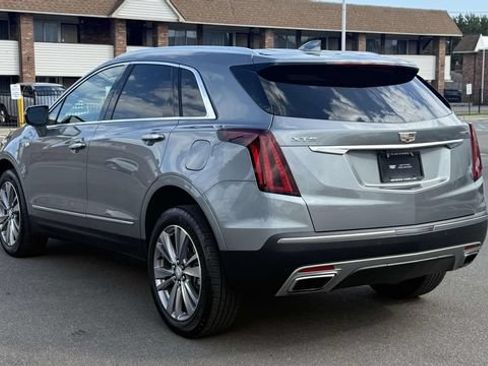 Certified 2024 Cadillac XT5 Premium Luxury FWD image 8