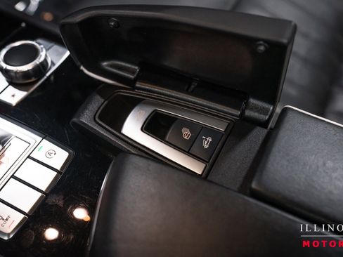 Used 2015 Mercedes-Benz SL 550 image 29