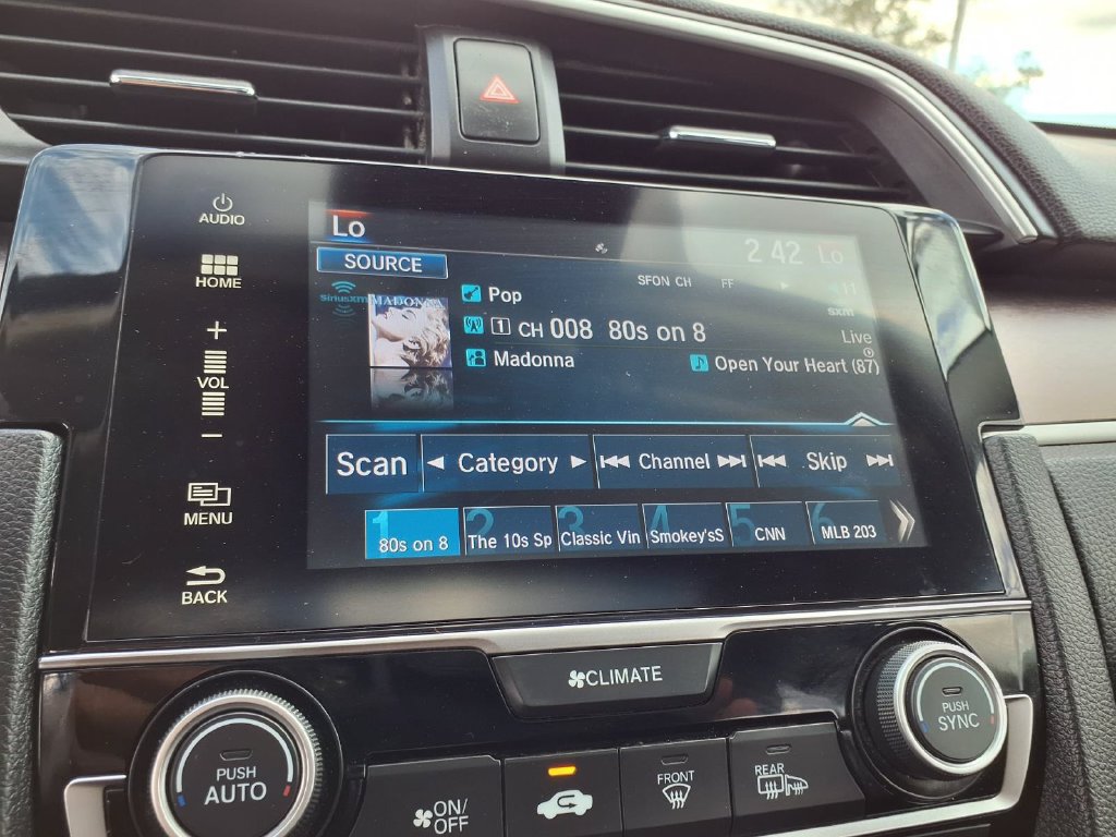 Used 2018 Honda Civic EX-T image 6