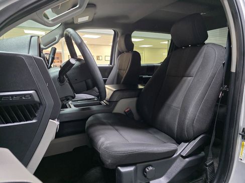 Used 2019 Ford F150 XL w/ Equipment Group 101A Mid AWD/4WD image 15