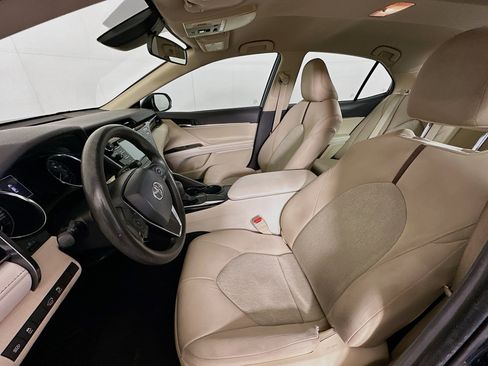 Used 2020 Toyota Camry LE w/ Carpet Mat Package FWD image 13