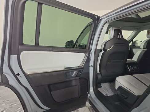 Used 2023 Rivian R1S Adventure AWD/4WD image 17