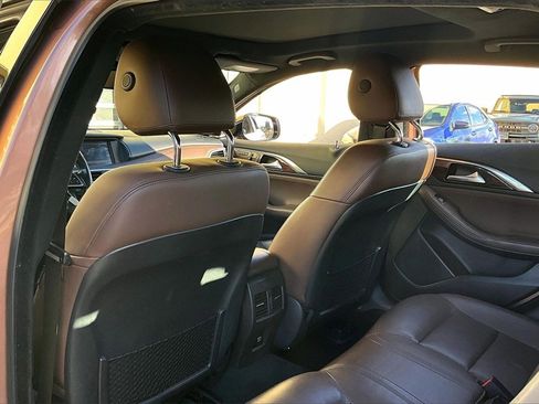 Certified 2017 INFINITI QX30 Premium w/ Navigation Package image 30