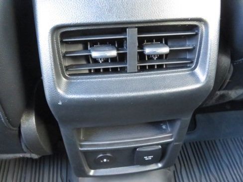 Certified 2022 Ford Edge ST-Line image 16