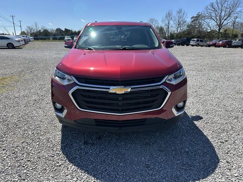 Used 2019 Chevrolet Traverse LT w/ LT Premium Package image 2