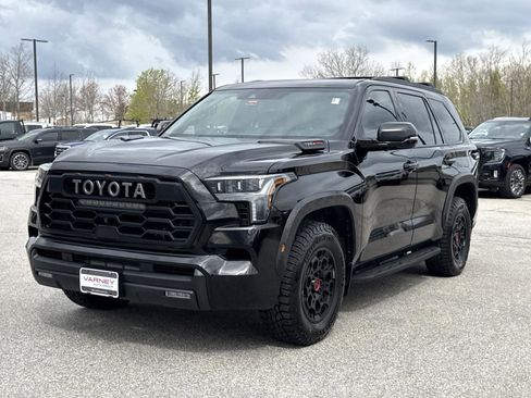 Used 2024 Toyota Sequoia TRD Pro AWD/4WD image 17
