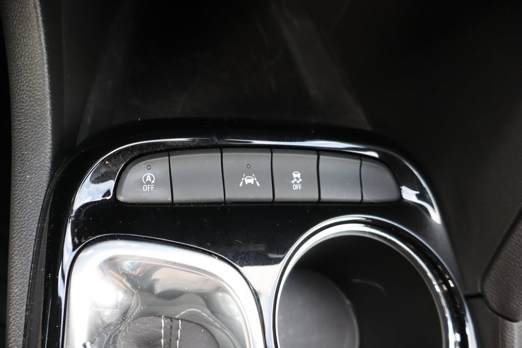 Used 2023 Buick Encore GX Preferred w/ Cold Weather Comfort Package FWD image 9