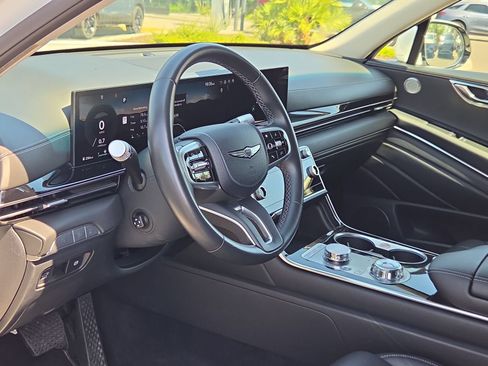 Certified 2025 Genesis GV80 2.5T Standard AWD/4WD image 10