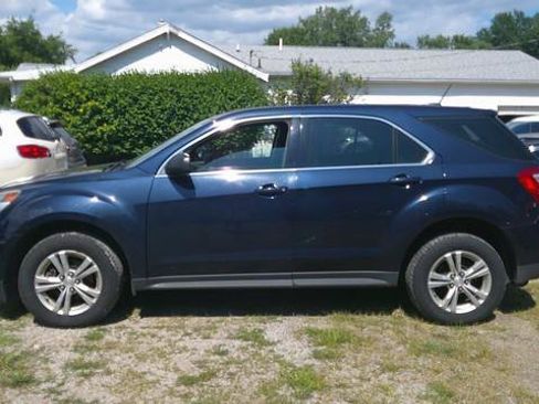 Used 2017 Chevrolet Equinox LS FWD image 9