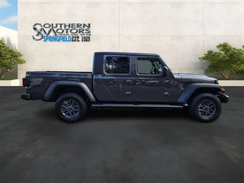 New 2025 Jeep Gladiator Sport AWD/4WD image 6