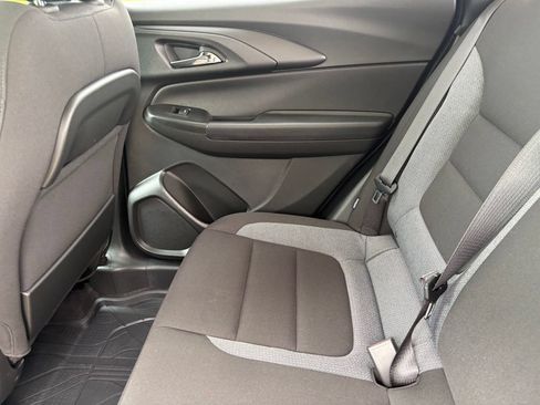 Used 2024 Chevrolet TrailBlazer LT FWD image 38