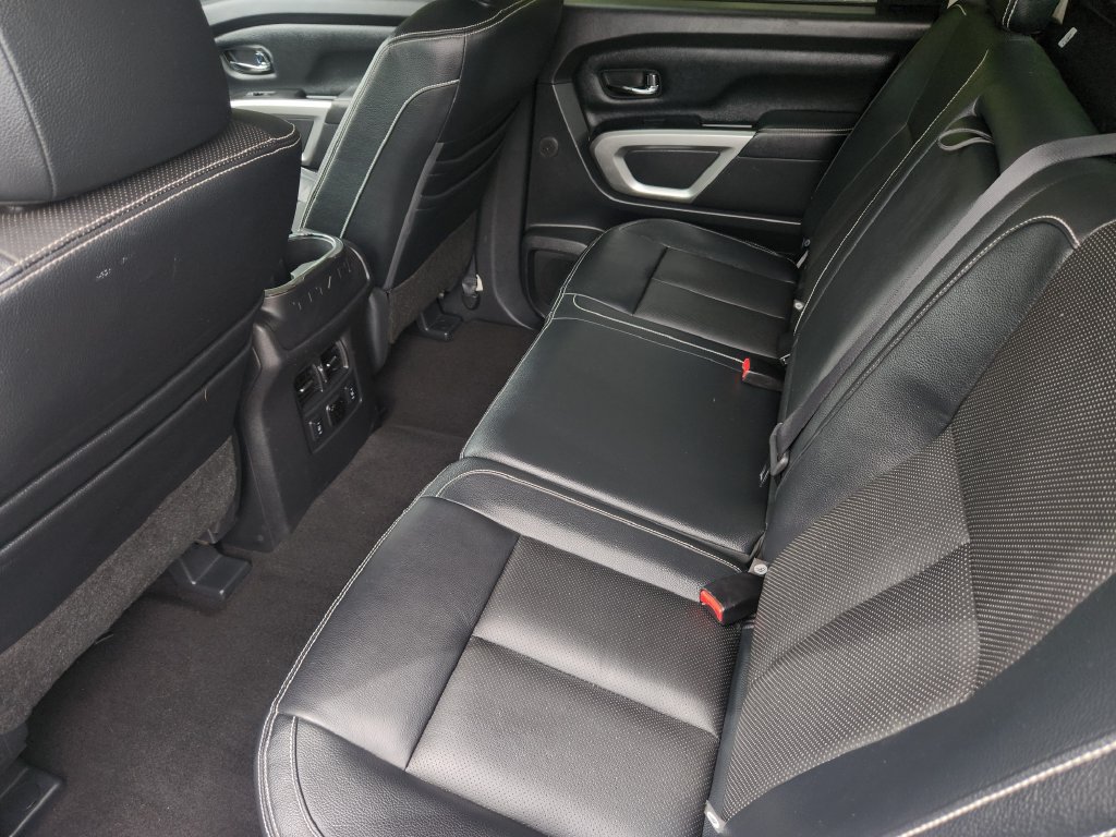 Used 2018 Nissan Titan PRO-4X w/ Pro-4x Convenience Package AWD/4WD image 18