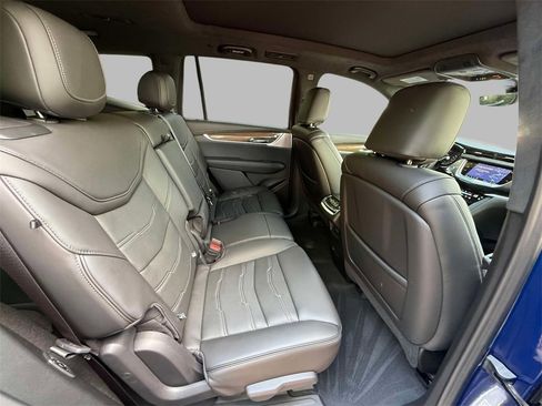 Certified 2025 Cadillac XT6 Premium Luxury w/ Platinum Package image 16