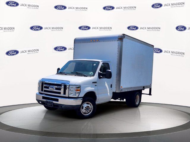Used 2015 Ford E-350 and Econoline 350 Super Duty w/ Power Windows & Locks Group RWD image 1