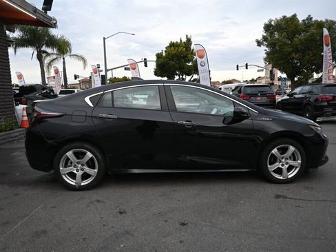 Used 2018 Chevrolet Volt LT w/ Comfort Package image 13