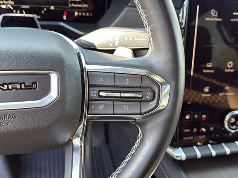 Used 2024 GMC Acadia Denali w/ Super Cruise Package image 17