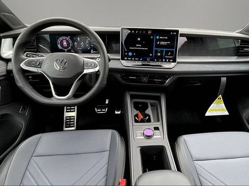 New 2026 Volkswagen Tiguan SE R-Line AWD/4WD image 5