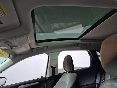 Used 2022 Ford Escape SE image 22