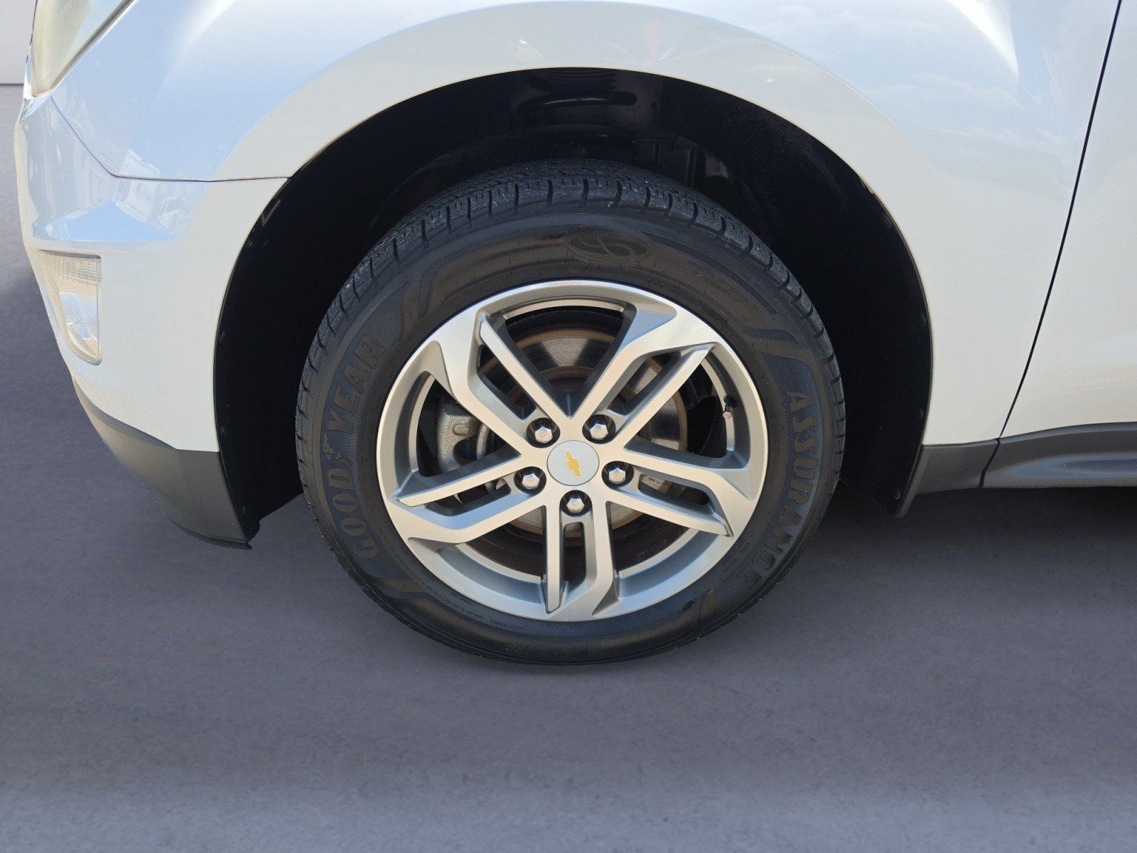 Used 2017 Chevrolet Equinox Premier w/ Enhanced Convenience Package FWD image 41