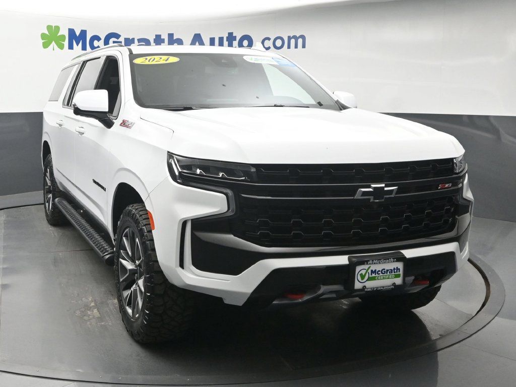 Used 2024 Chevrolet Suburban Z71 w/ Luxury Package AWD/4WD image 5