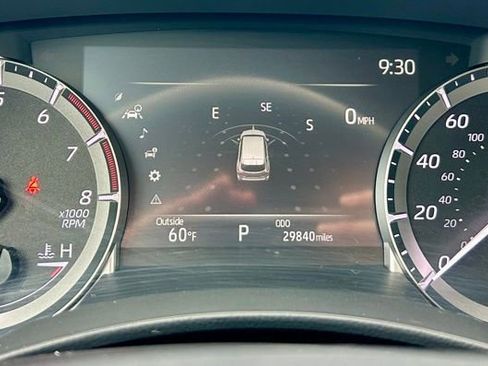 Certified 2025 Toyota Highlander LE FWD image 21