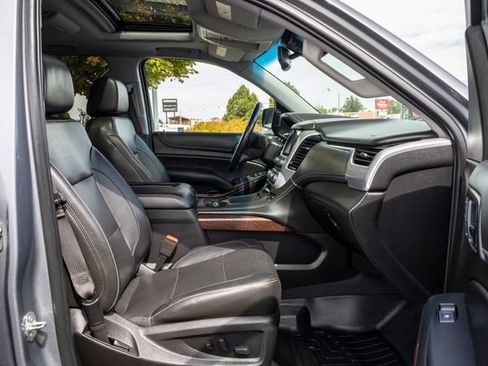 Used 2019 GMC Yukon XL SLT w/ Open Road Package AWD/4WD image 7