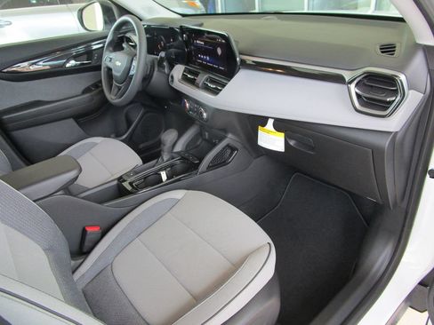 New 2026 Chevrolet TrailBlazer LS FWD image 16