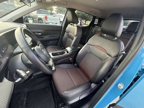 Used 2025 Nissan Kicks SR AWD/4WD image 20