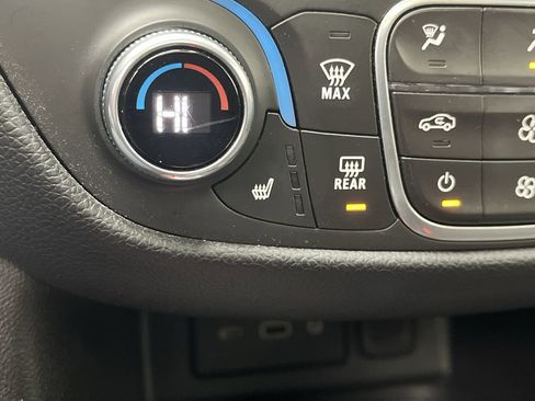 Used 2020 Chevrolet Equinox LT image 23