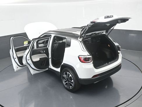 Used 2023 Jeep Compass Limited image 64