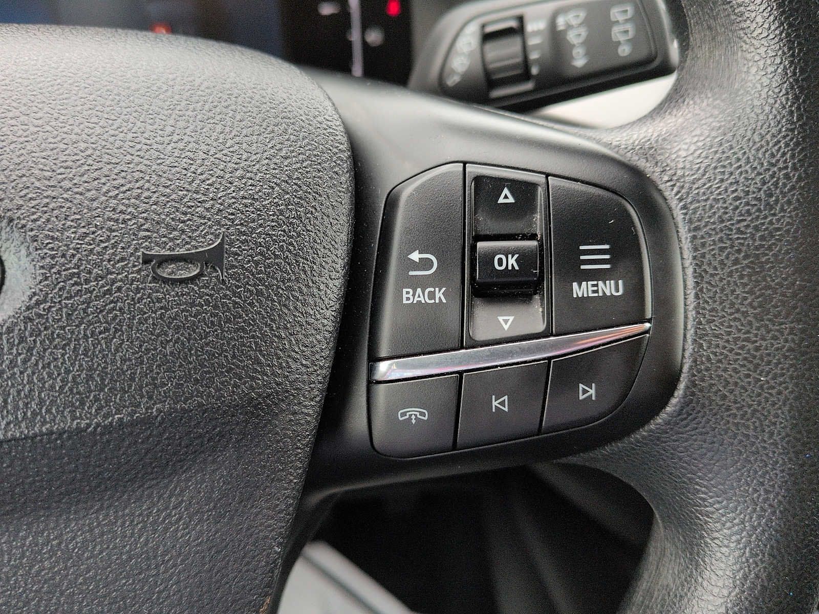 Used 2025 Ford Escape Active AWD/4WD image 16
