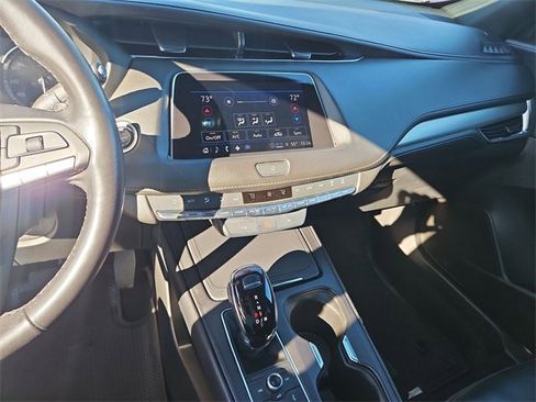 Used 2023 Cadillac XT4 Premium Luxury image 11