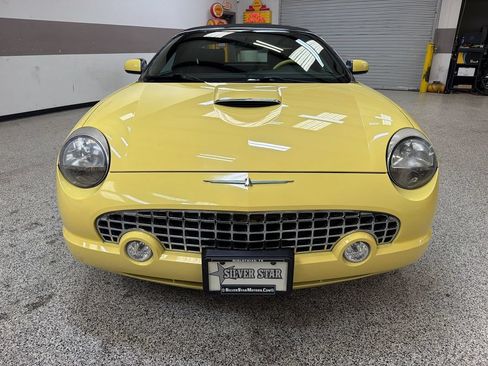 Used 2002 Ford Thunderbird RWD image 12