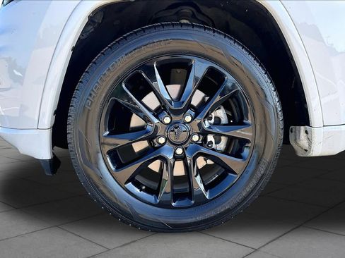 Used 2021 Jeep Grand Cherokee Laredo X RWD image 10