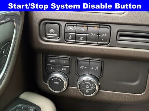 Used 2022 GMC Yukon SLT w/ SLT Premium Package image 12