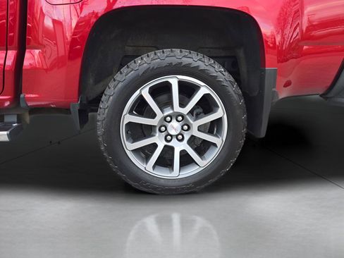 Used 2021 GMC Canyon Denali image 8